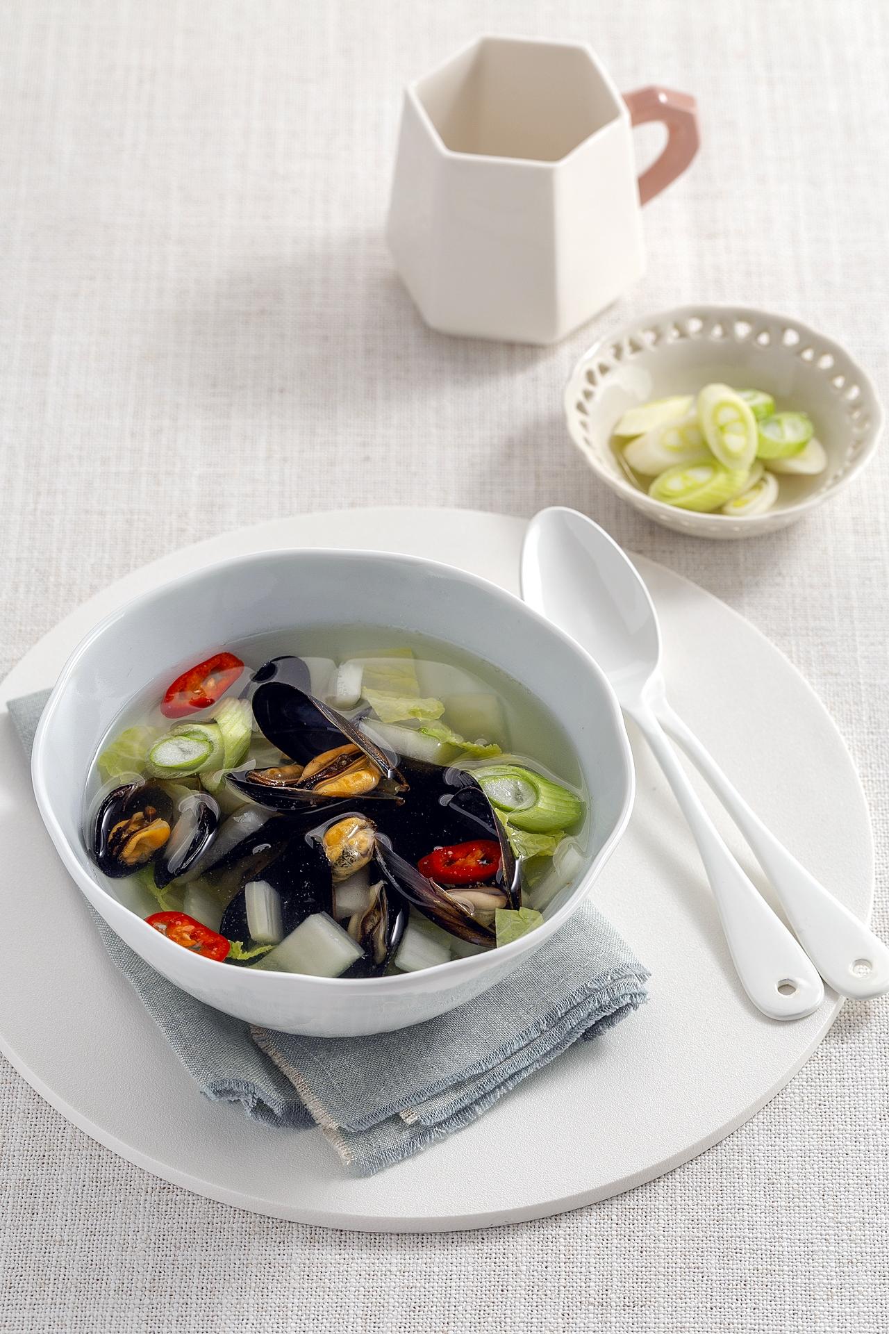 집에서 만드는 홍합 배춧국 레시피